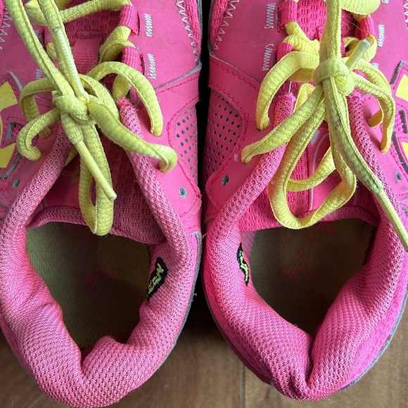 👠BOGO FREE👠UNDER ARMOUR💫Girls Youth Hot Pink Running Sneakers - Picture 5 of 8